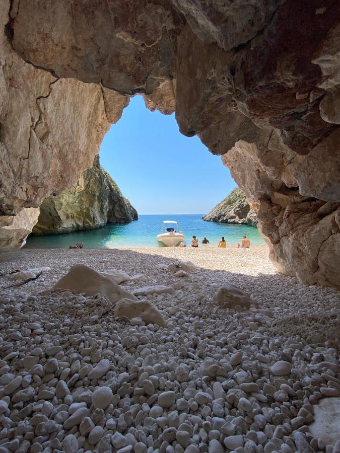 Luxury Sea Side Apartment Vlore